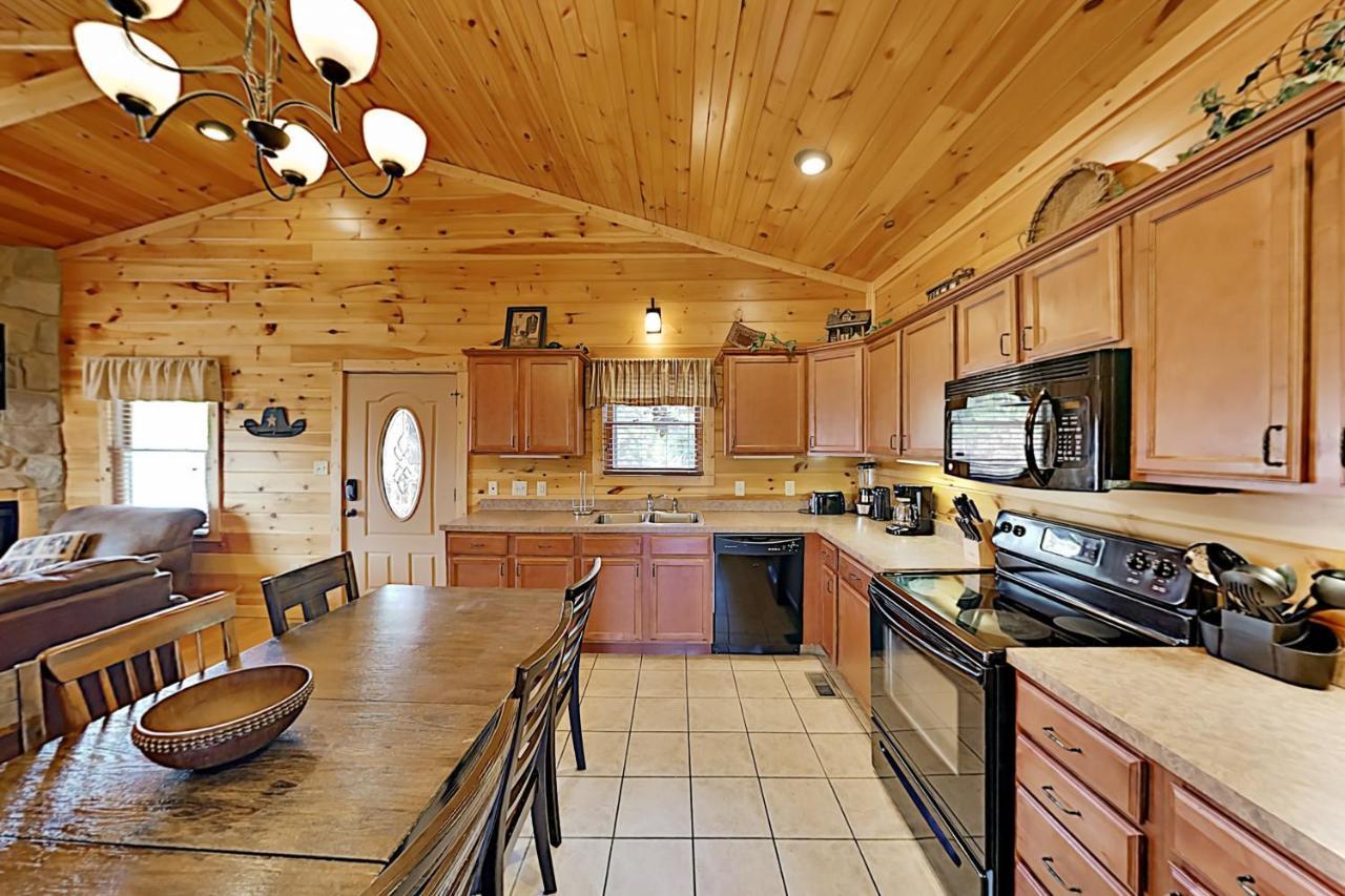 Вилла Gatlinburg Falls Cabin Unit 812 Экстерьер фото
